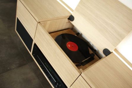 Kast, maatwerk, dressoir, hout, fineer, eiken, platenspeler, 70's, geïntegreerd, strak, modern