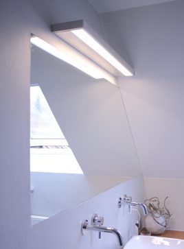 inloopdouche, badkamer, natural, betonlook, hout, stuc, wandkraan, stortdouche, lamp