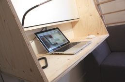 ontwerp, bureau, strak, hout, underlayment, multiplex, zwevend, multifunctioneel, werkplek, simpel